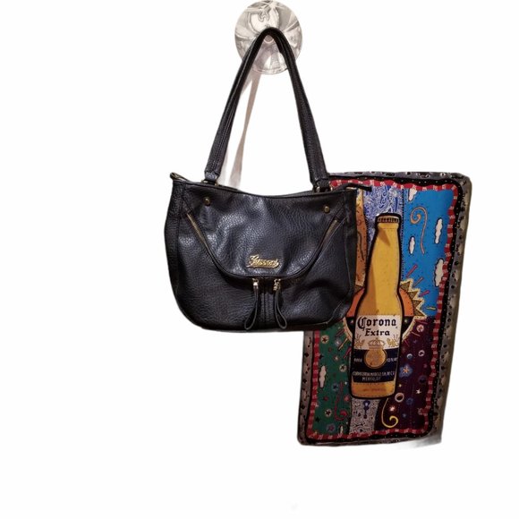 GUSSACI Black Pebbled Leather Purse in EUC - Picture 8 of 9